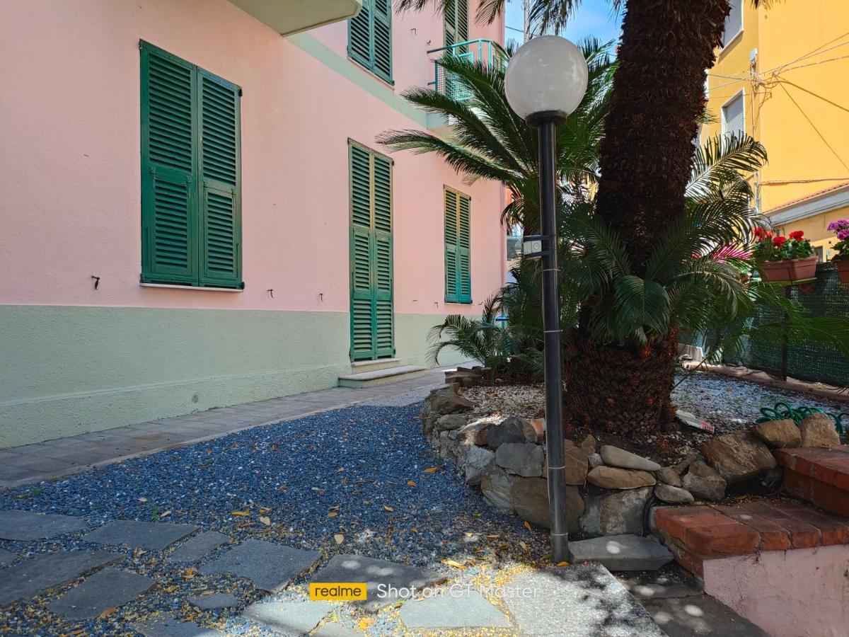 Villa Arcobaleno Rondo Garibaldi Sanremo Exterior photo